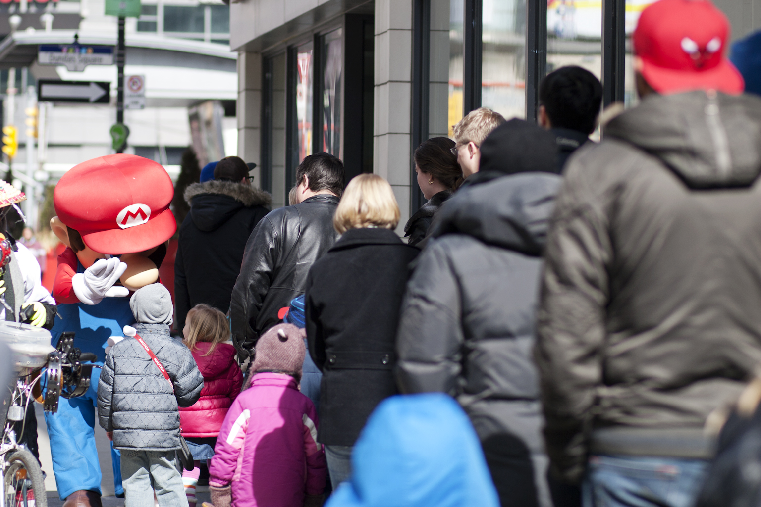 MarioTM fans came out to the Hard Rock Cafe this weekend to be among the first to try Mario PartyTM  9. The latest title in the popular series, the Party inside had enthusiastic attendees lining up for a chance to play.